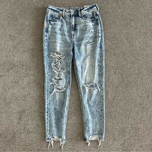 American Eagle Comfort Stretch Waistband Mom Jean Light Destroy Wash‎ Size 4